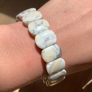 Howlite Crystal bangle bracelet
